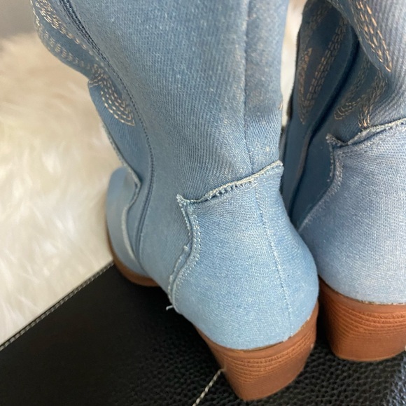 Dream Pairs Sz 5 Light Blue Denim High Boots - Picture 7 of 10